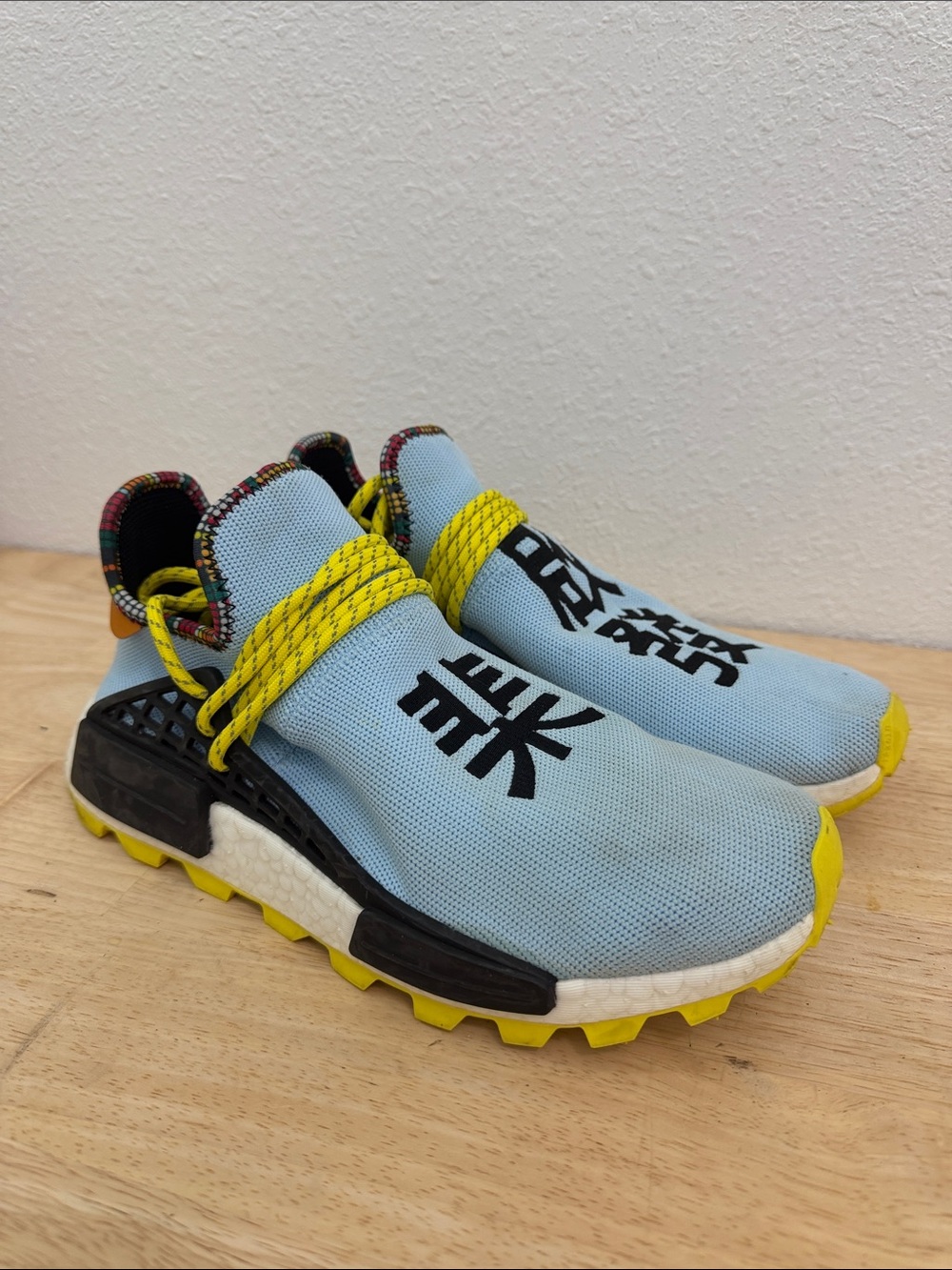 ADIDAS NMD Hu Pharrell Inspiration Pack Clear Sky Shoes EE7581 Men's Size 9